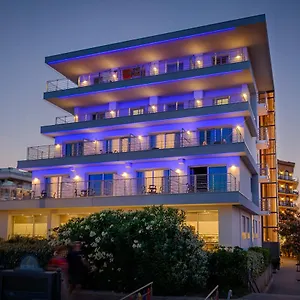 https://hotel-tritone.hotelinveneto.com